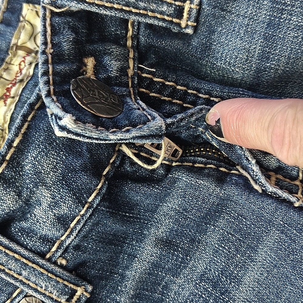Denim Distressed Women's Shorts BKE BY BUCKLE FRAYED - Picture 3 of 16